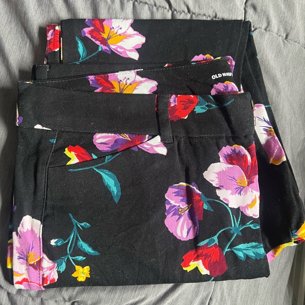 Old Navy Floral Black Pants